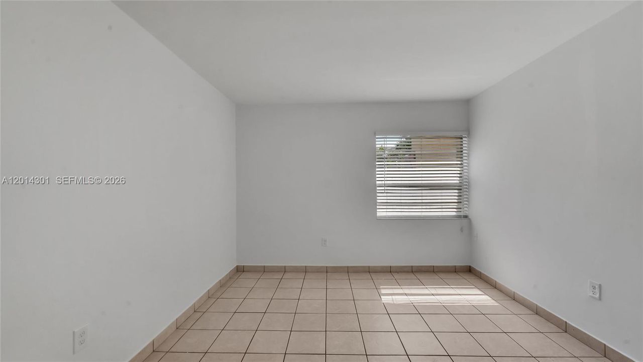 Recently Rented: $1,800 (1 beds, 1 baths, 614 Square Feet)