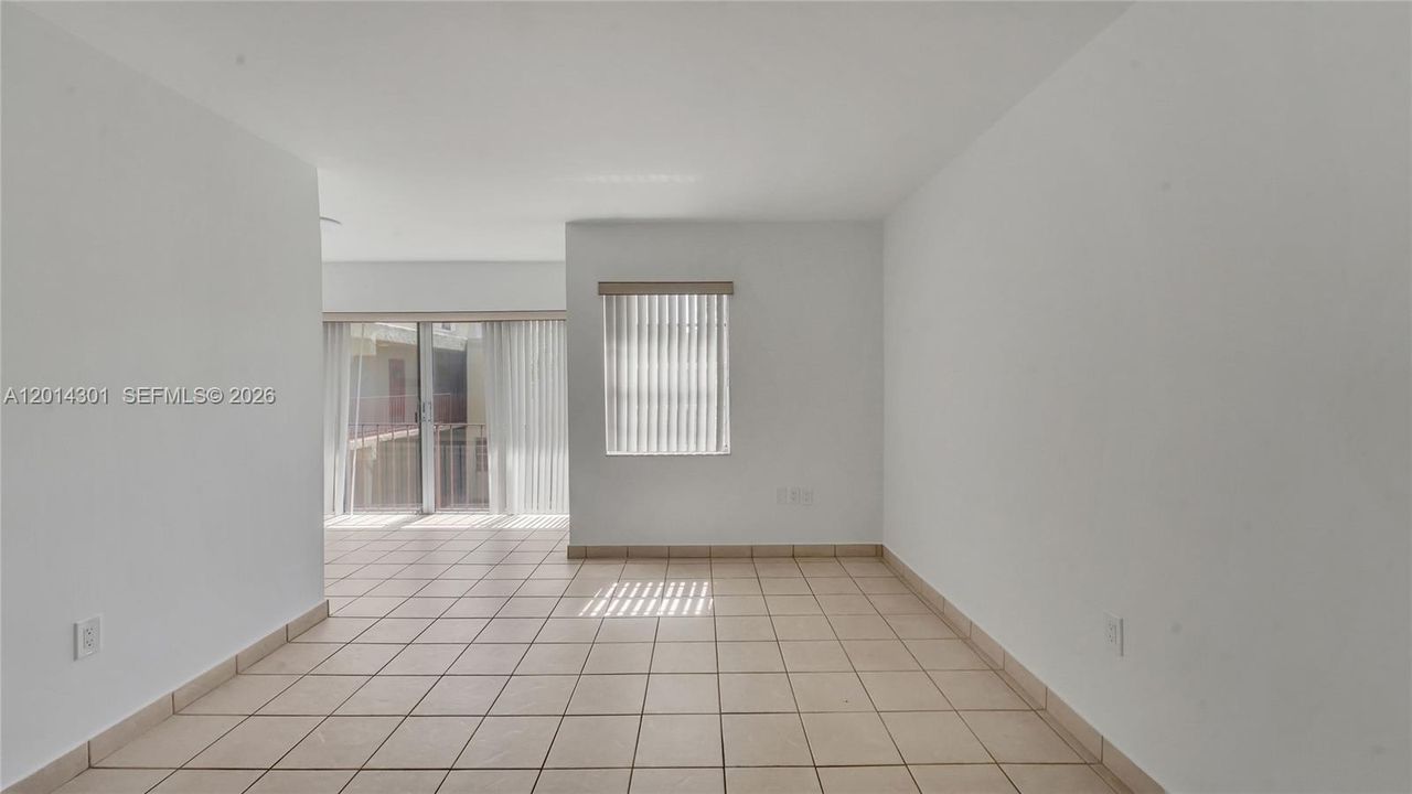 Recently Rented: $1,800 (1 beds, 1 baths, 614 Square Feet)