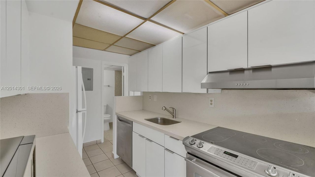 Recently Rented: $1,800 (1 beds, 1 baths, 614 Square Feet)