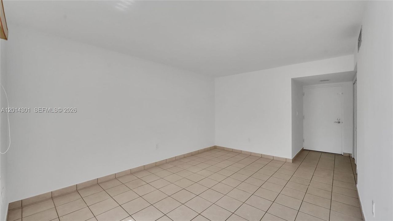 Recently Rented: $1,800 (1 beds, 1 baths, 614 Square Feet)