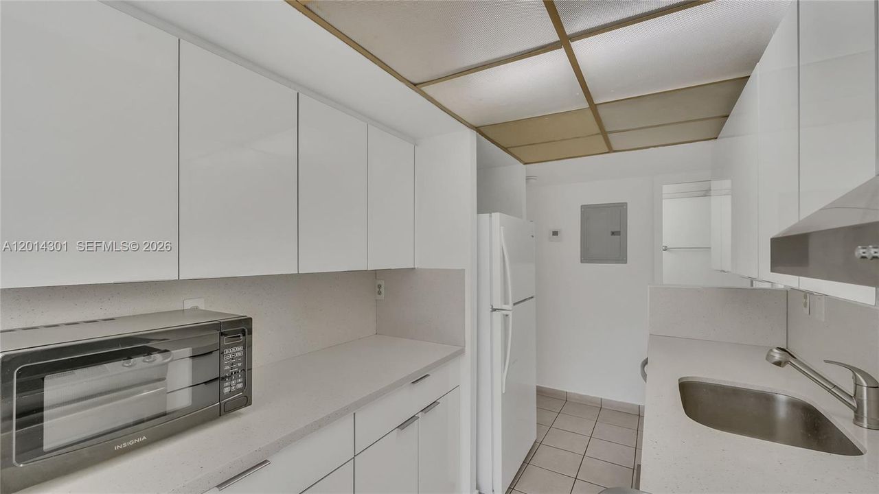 Recently Rented: $1,800 (1 beds, 1 baths, 614 Square Feet)