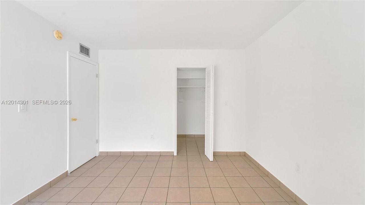 Recently Rented: $1,800 (1 beds, 1 baths, 614 Square Feet)