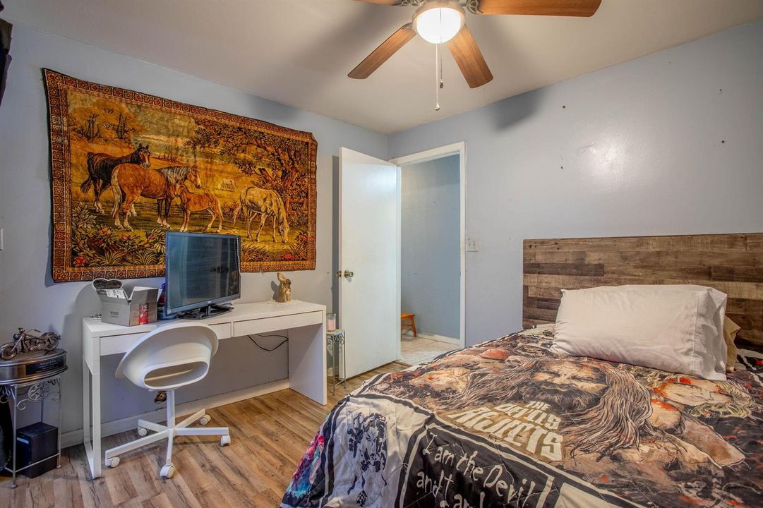 42-web-or-mls-5028 Bedroom-2