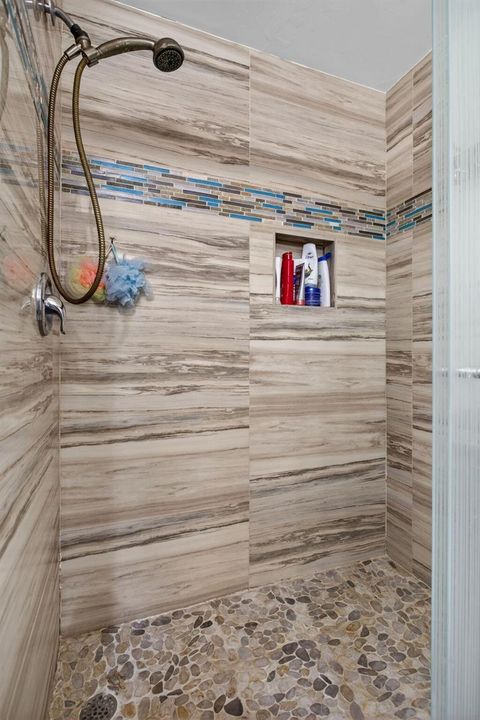 44-web-or-mls-5028-7458