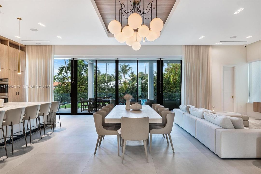 En Venta: $4,999,000 (6 camas, 5 baños, 4077 Pies cuadrados)