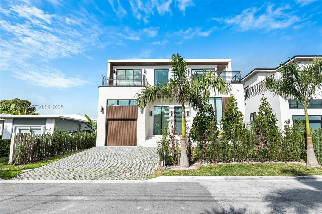 En Venta: $4,999,000 (6 camas, 5 baños, 4077 Pies cuadrados)