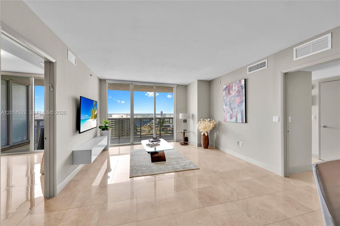 For Sale: $1,150,000 (3 beds, 3 baths, 1571 Square Feet)