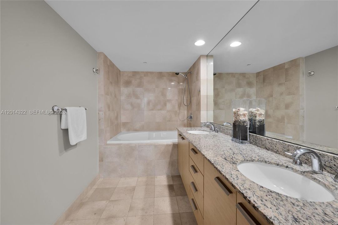 For Sale: $1,150,000 (3 beds, 3 baths, 1571 Square Feet)