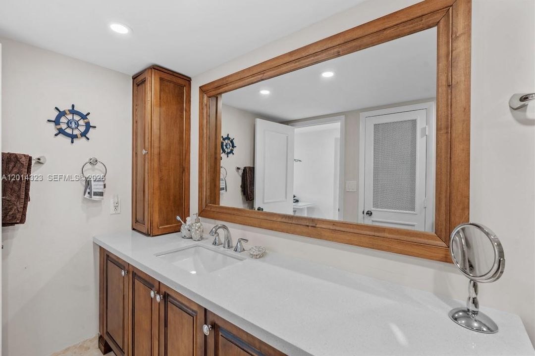 En Renta: $3,950 (1 camas, 1 baños, 1109 Pies cuadrados)