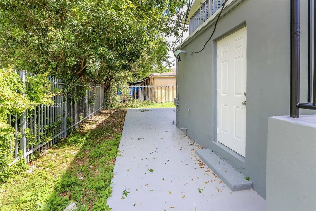 For Sale: $1,095,000 (0 beds, 0 baths, 3094 Square Feet)