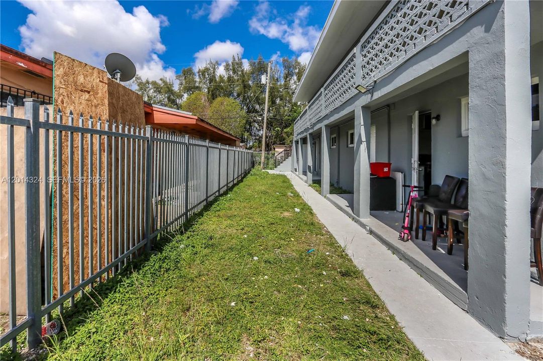 For Sale: $1,095,000 (0 beds, 0 baths, 3094 Square Feet)