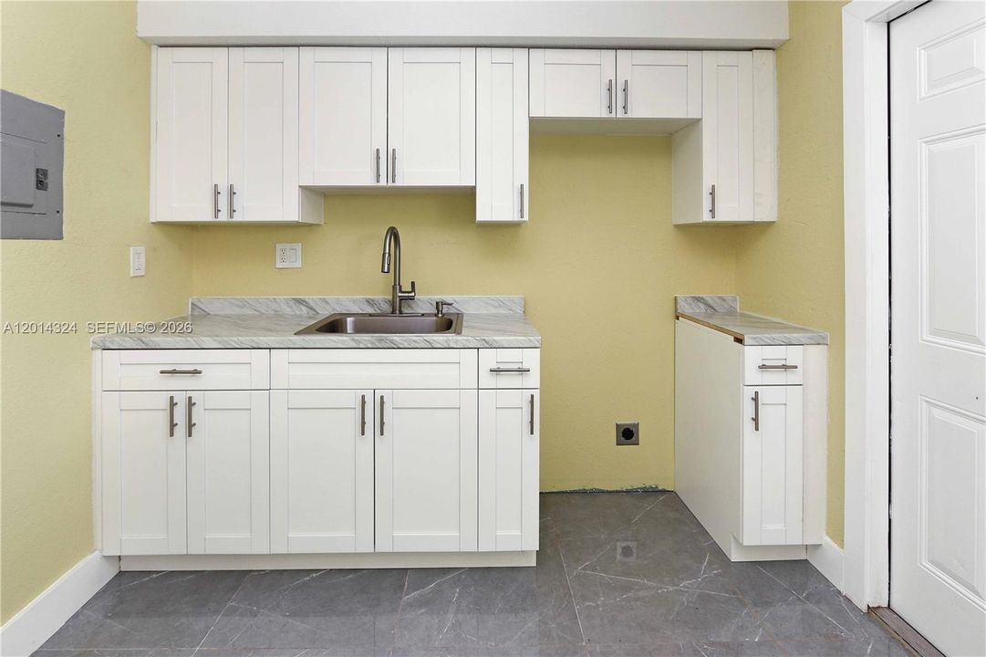 For Sale: $1,095,000 (0 beds, 0 baths, 3094 Square Feet)