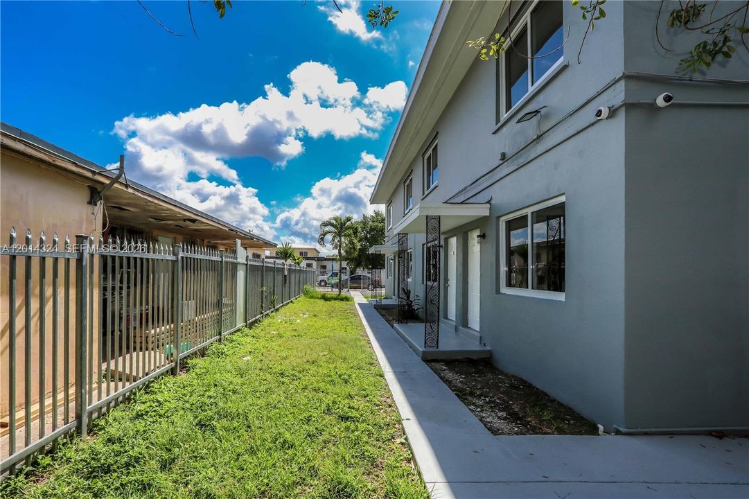 For Sale: $1,095,000 (0 beds, 0 baths, 3094 Square Feet)