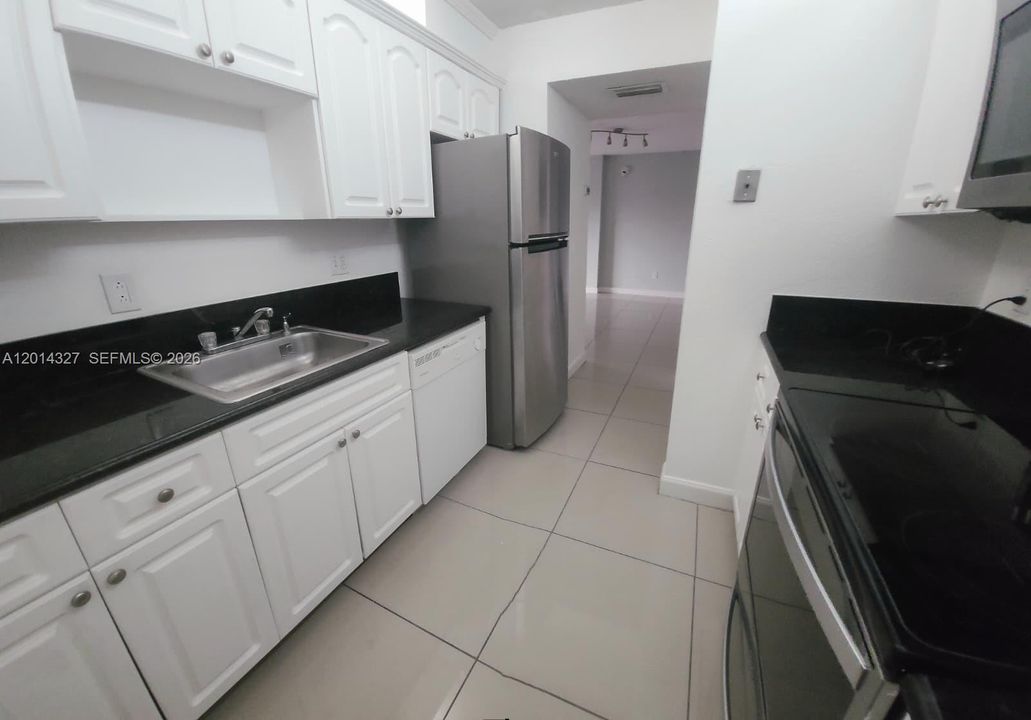 STAINLESS STEEL APPLIANCES