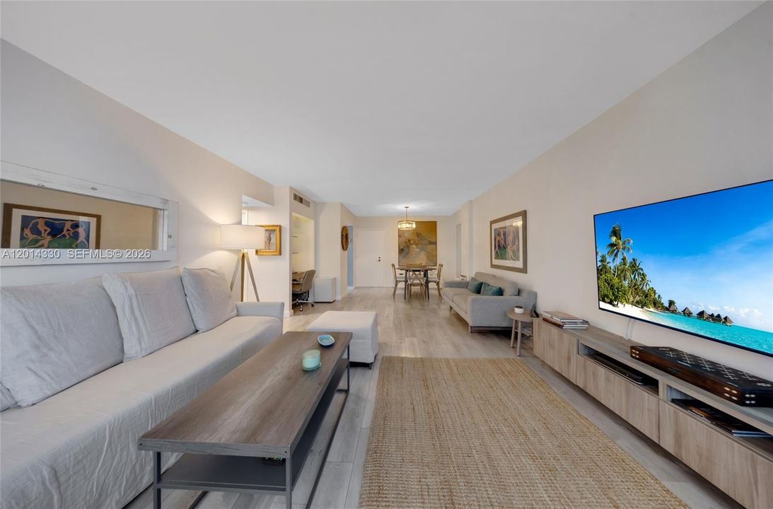 Active With Contract: $3,100 (1 beds, 1 baths, 850 Square Feet)