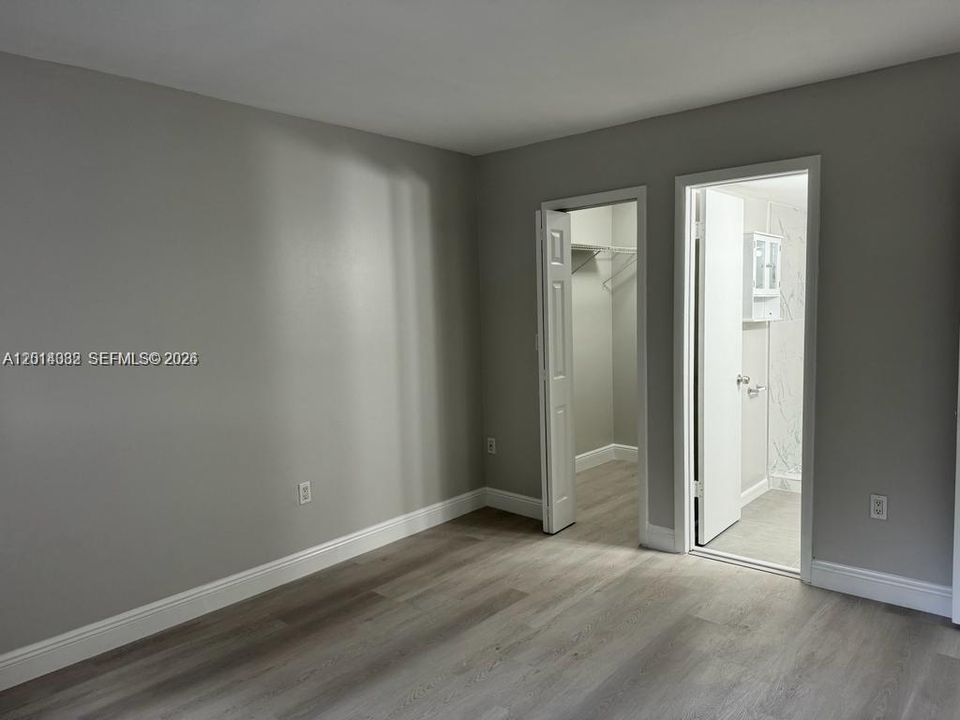Activo con contrato: $270,000 (2 camas, 2 baños, 870 Pies cuadrados)