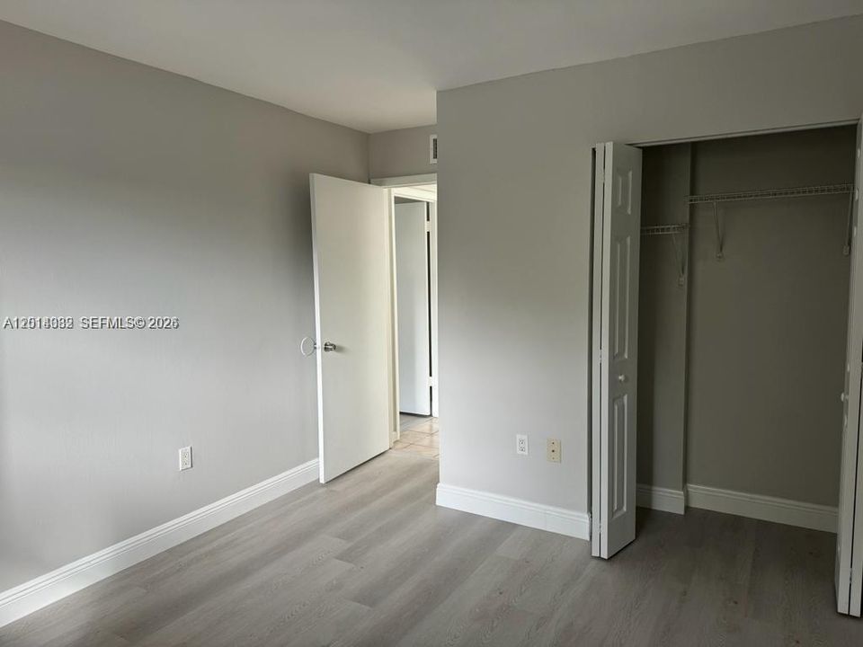 Activo con contrato: $270,000 (2 camas, 2 baños, 870 Pies cuadrados)