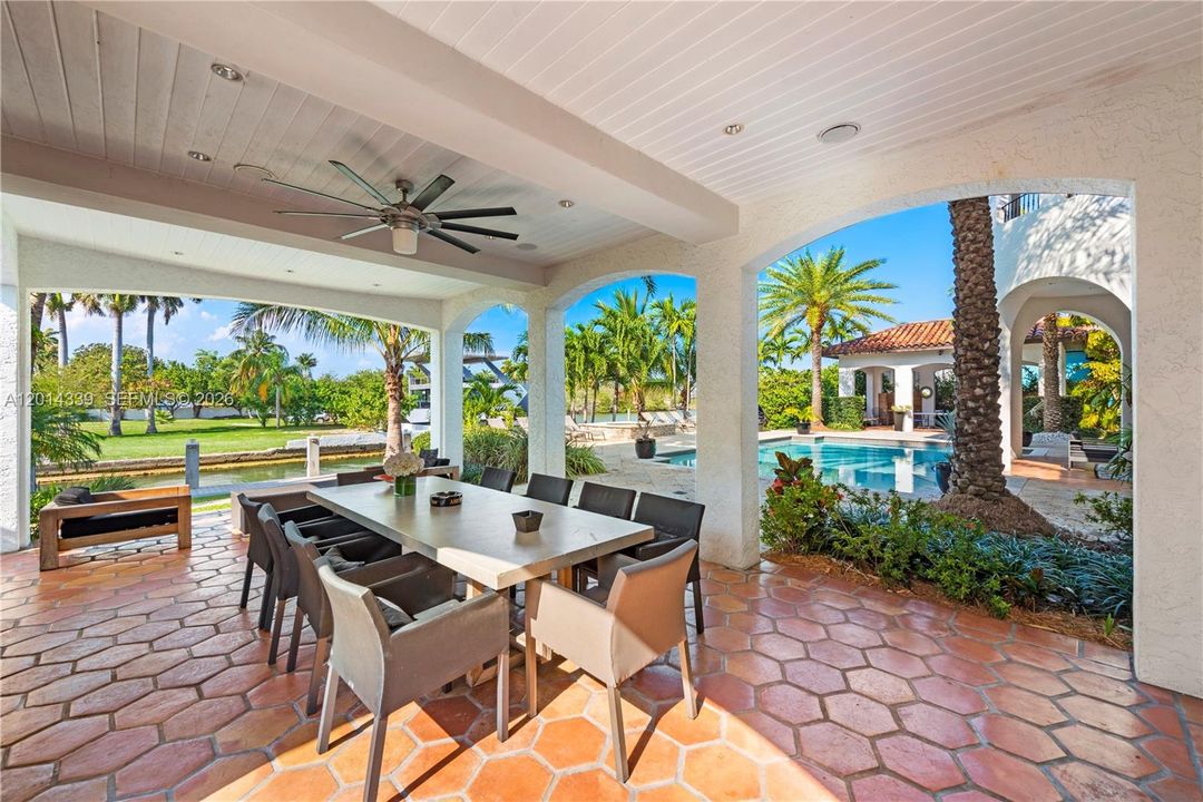 Patio - Outdoor Dining