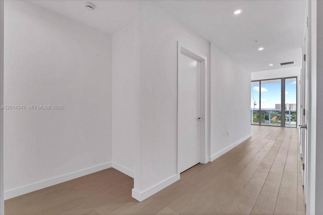 В аренду: $19,000 (4 спален, 4 ванн, 2502 Квадратных фут)
