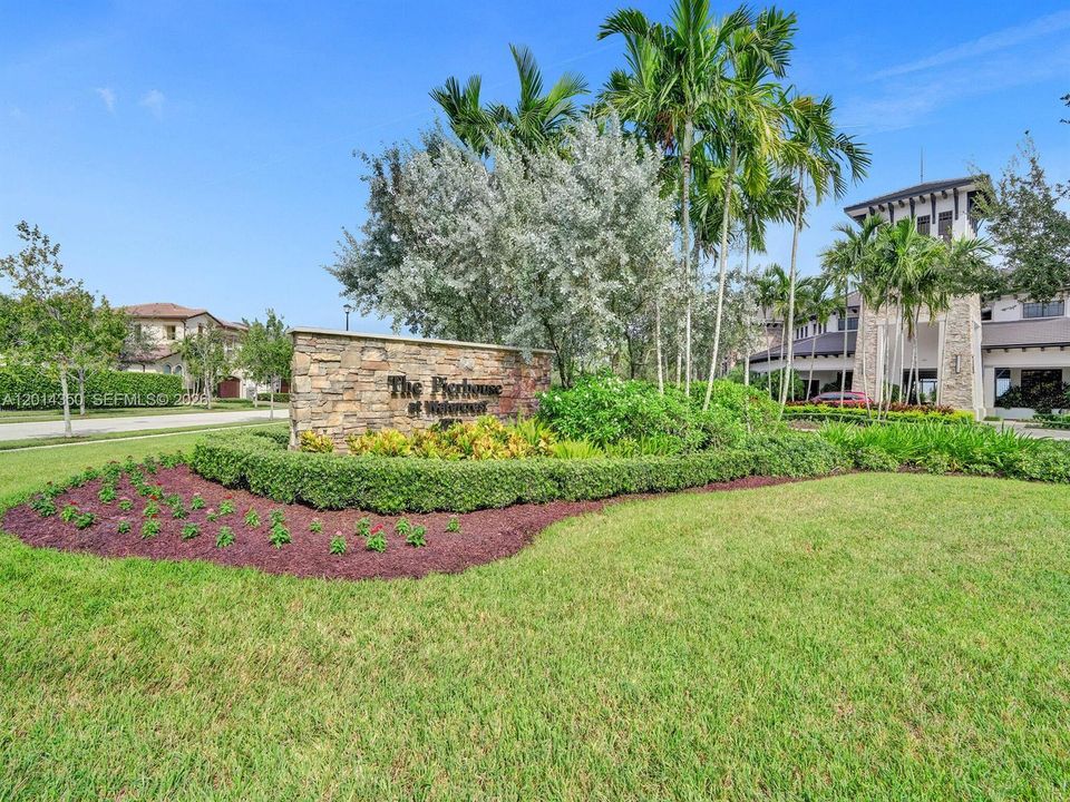 For Sale: $1,100,000 (5 beds, 4 baths, 3251 Square Feet)