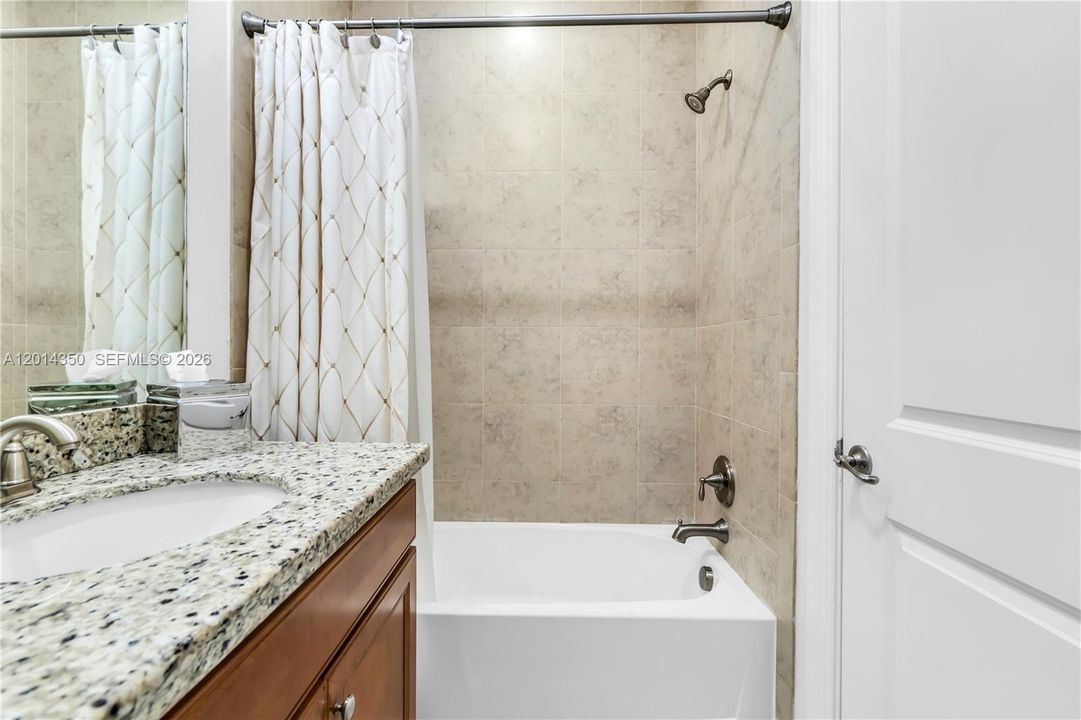 For Sale: $1,100,000 (5 beds, 4 baths, 3251 Square Feet)
