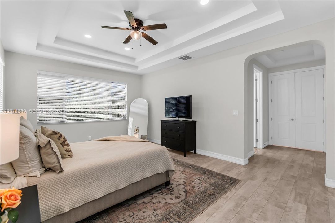 For Sale: $1,100,000 (5 beds, 4 baths, 3251 Square Feet)