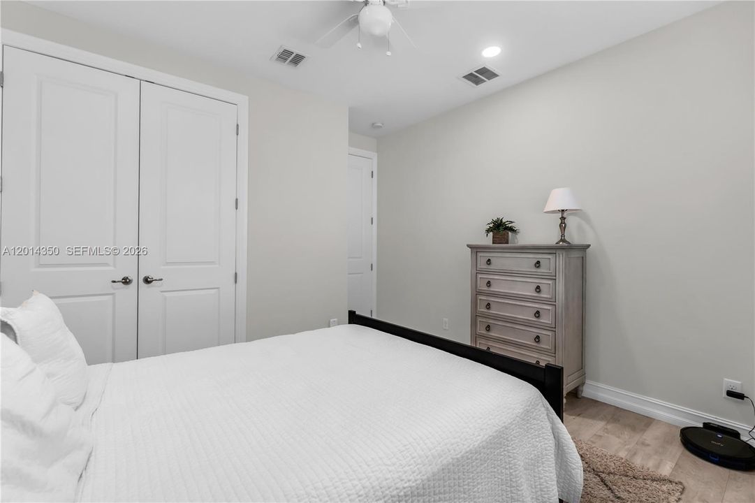 For Sale: $1,100,000 (5 beds, 4 baths, 3251 Square Feet)