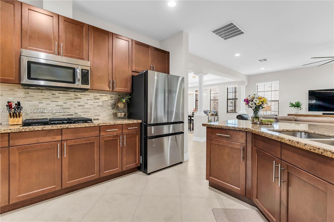 For Sale: $1,100,000 (5 beds, 4 baths, 3251 Square Feet)
