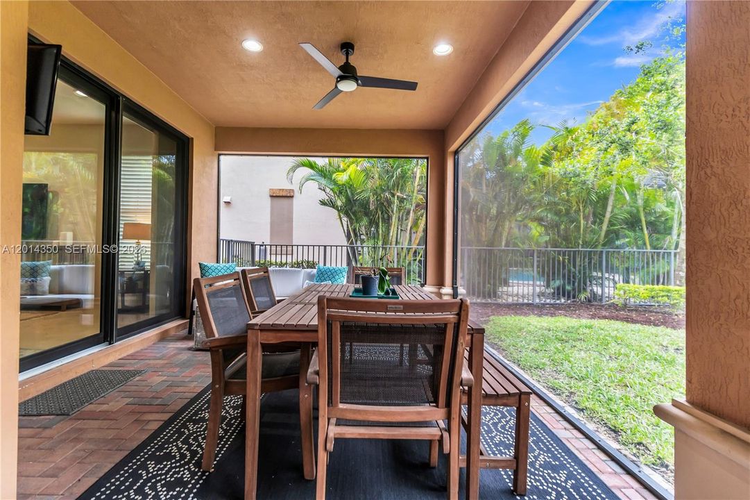 For Sale: $1,100,000 (5 beds, 4 baths, 3251 Square Feet)