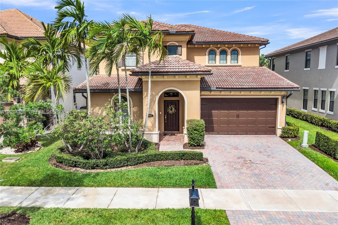 For Sale: $1,100,000 (5 beds, 4 baths, 3251 Square Feet)