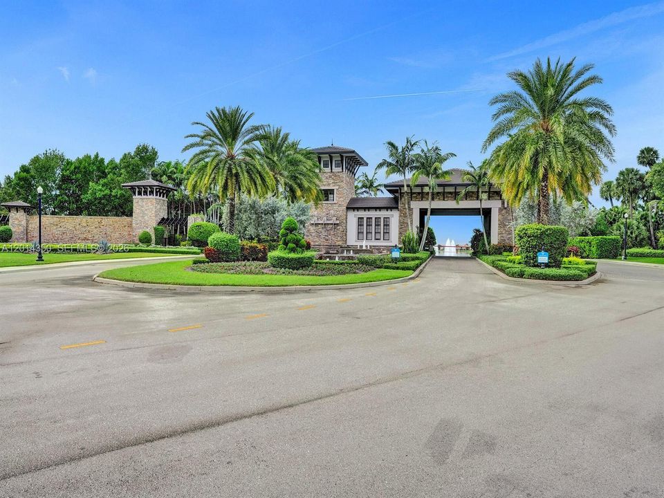 For Sale: $1,100,000 (5 beds, 4 baths, 3251 Square Feet)