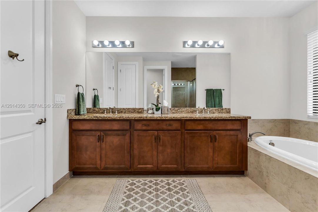 For Sale: $1,100,000 (5 beds, 4 baths, 3251 Square Feet)
