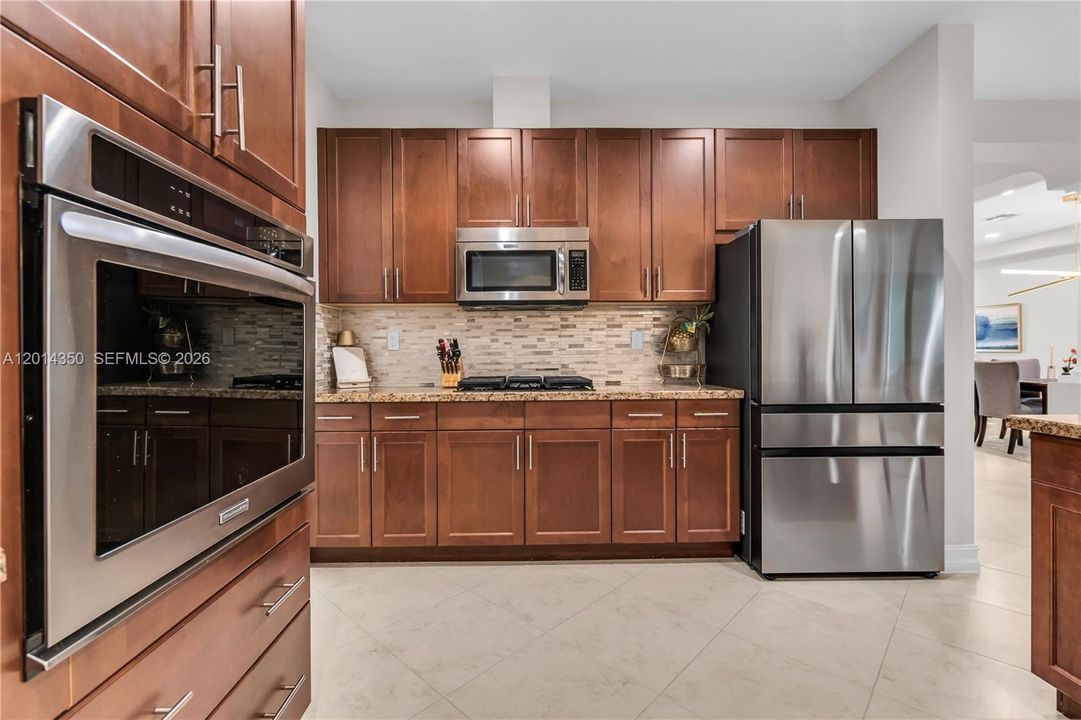 For Sale: $1,100,000 (5 beds, 4 baths, 3251 Square Feet)