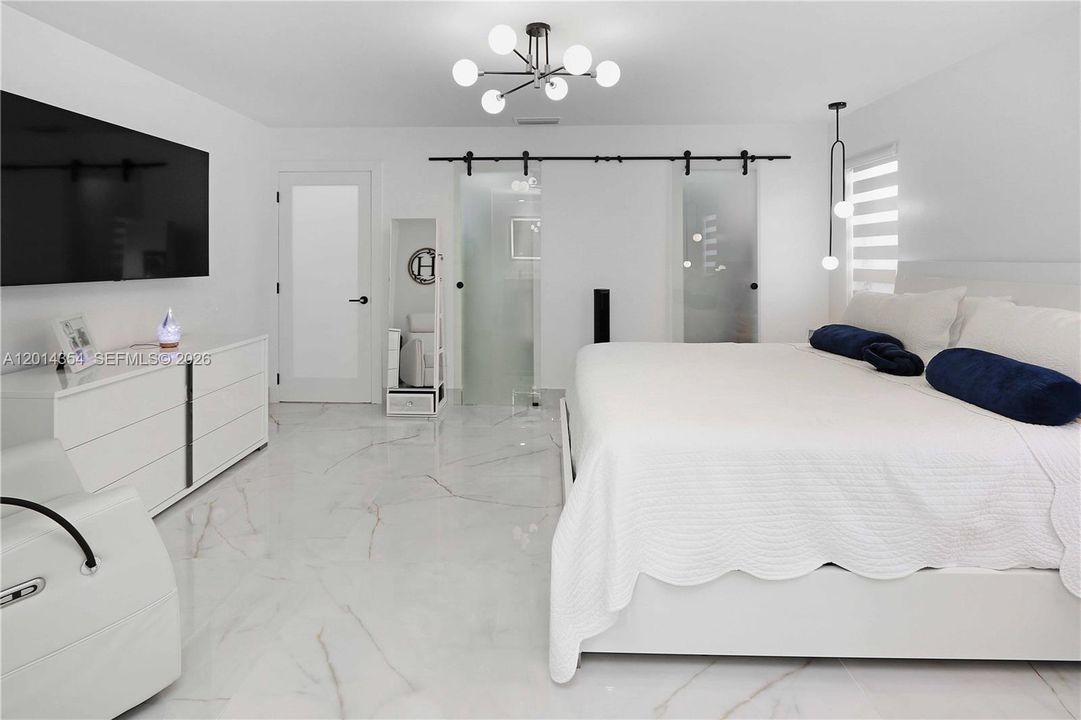 待售: $1,295,000 (4 贝兹, 2 浴室, 2101 平方英尺)