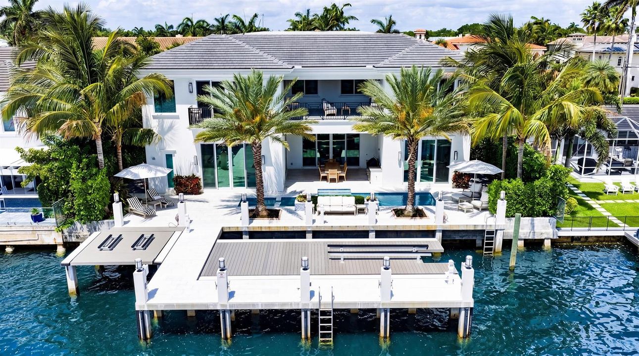 REAR DOCK
