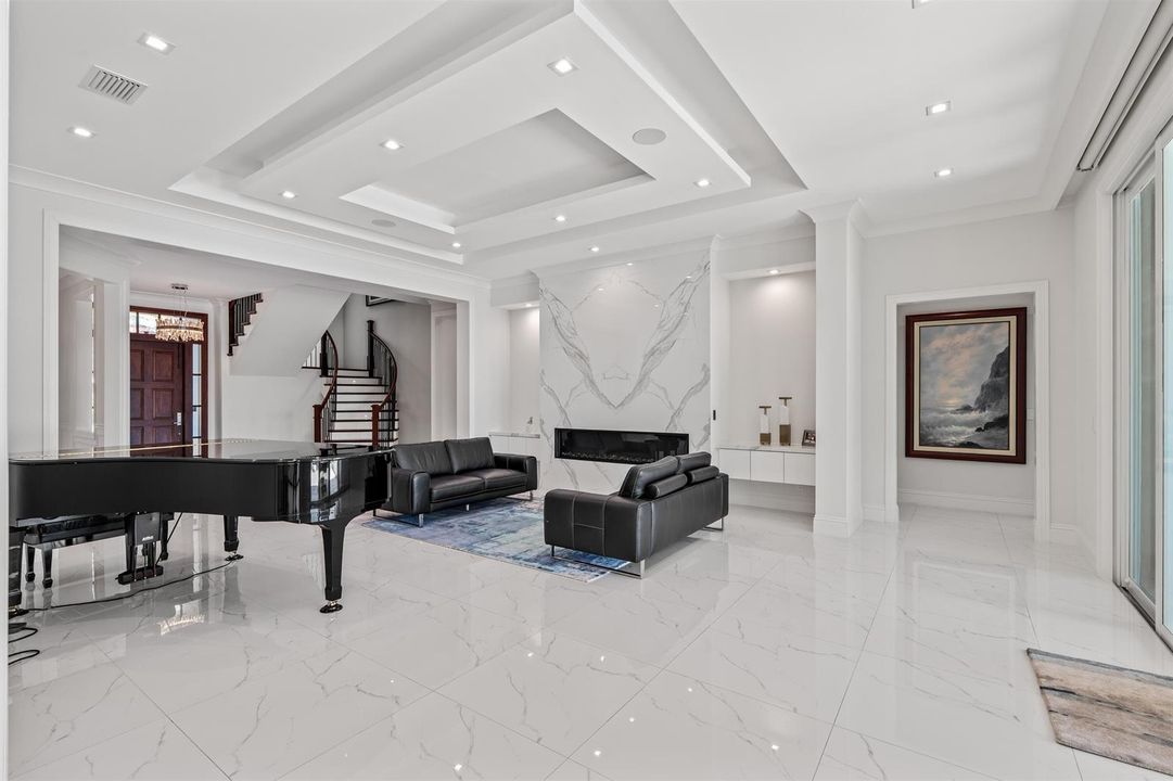 LIVING_ROOM_LEFT_ANGLE