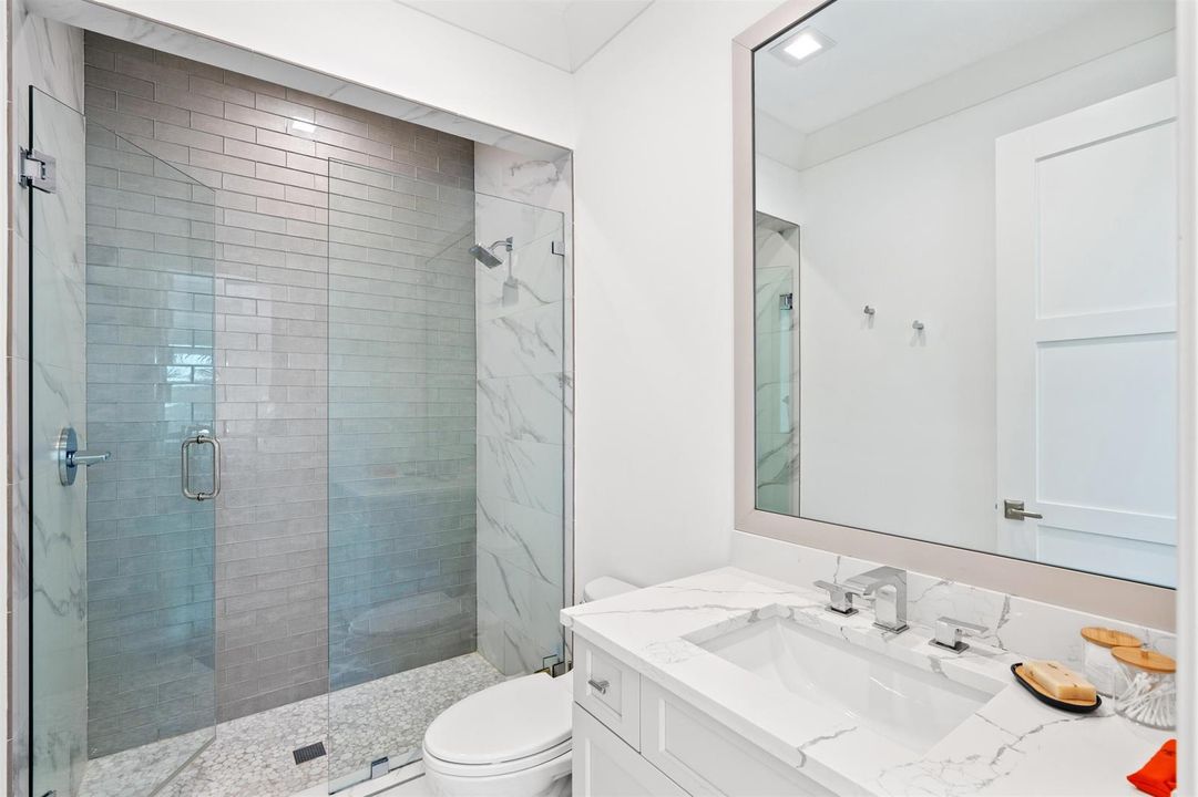 GUEST_BATH_4