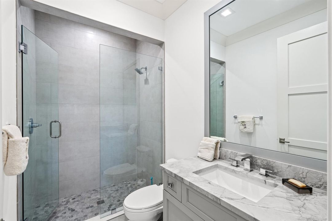 GUEST_BATH_5