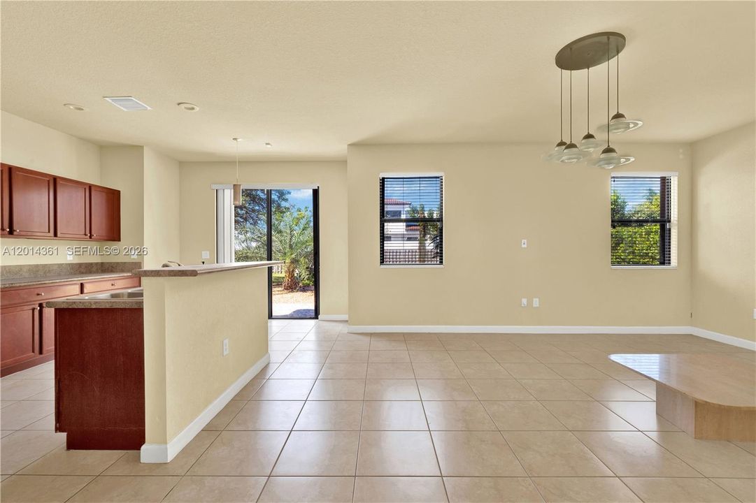 For Rent: $4,200 (4 beds, 3 baths, 2293 Square Feet)