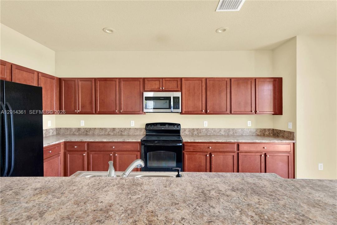 For Rent: $4,200 (4 beds, 3 baths, 2293 Square Feet)