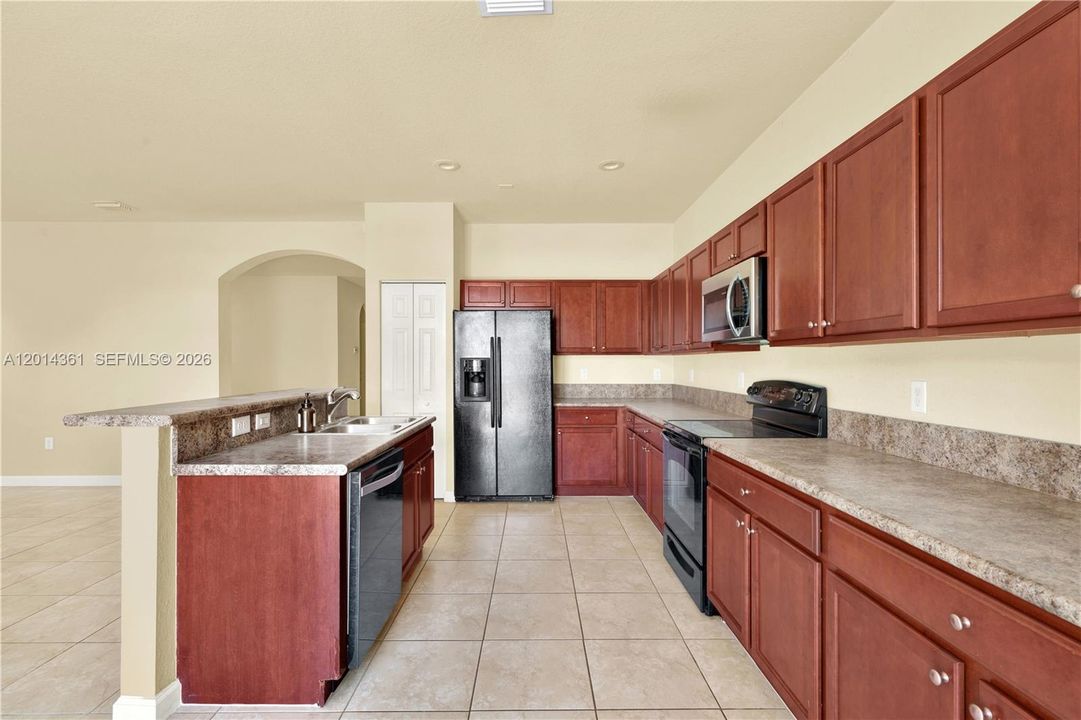 For Rent: $4,200 (4 beds, 3 baths, 2293 Square Feet)