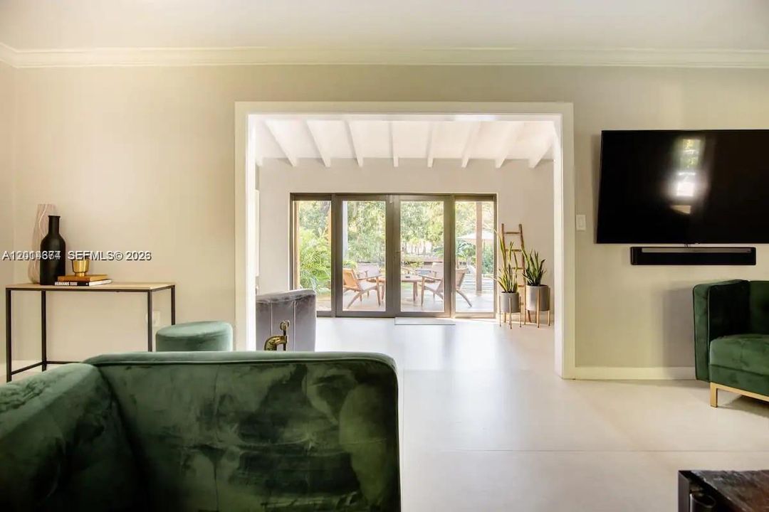 En Renta: $8,900 (3 camas, 2 baños, 1822 Pies cuadrados)