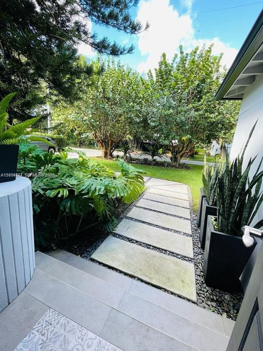 En Renta: $8,900 (3 camas, 2 baños, 1822 Pies cuadrados)
