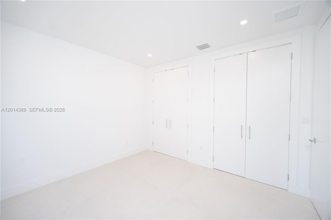 En Venta: $2,150,000 (5 camas, 4 baños, 4078 Pies cuadrados)