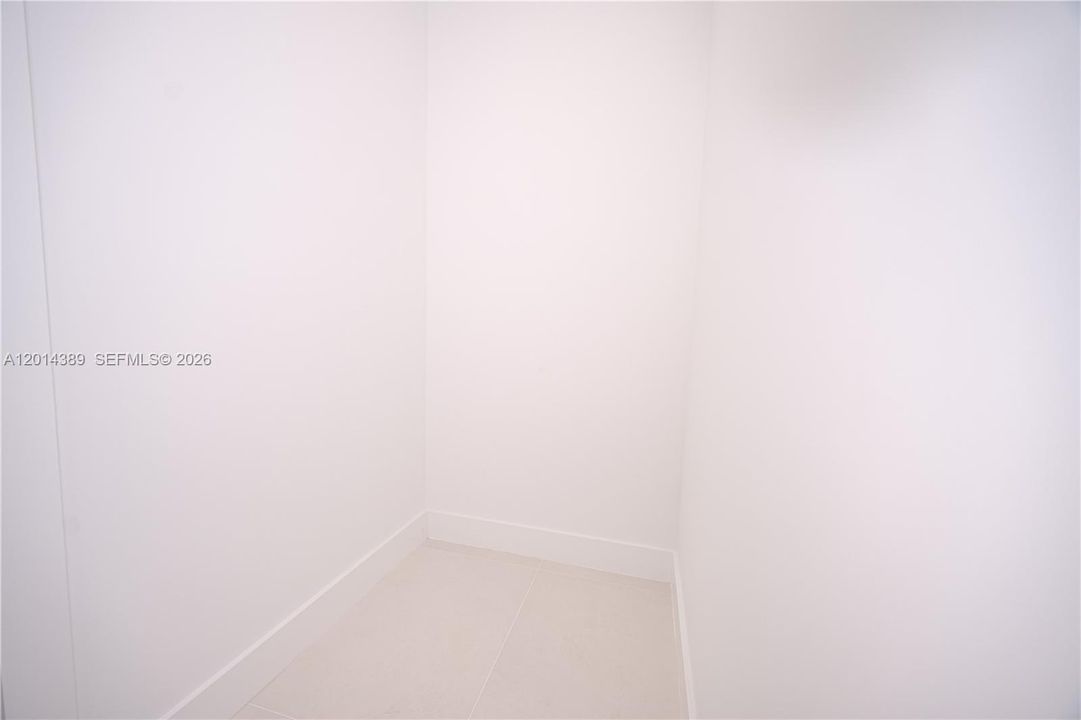 En Venta: $2,150,000 (5 camas, 4 baños, 4078 Pies cuadrados)
