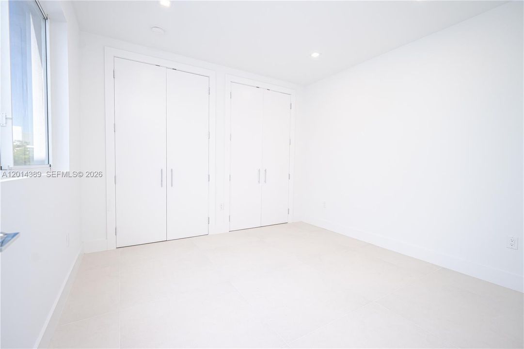 En Venta: $2,150,000 (5 camas, 4 baños, 4078 Pies cuadrados)