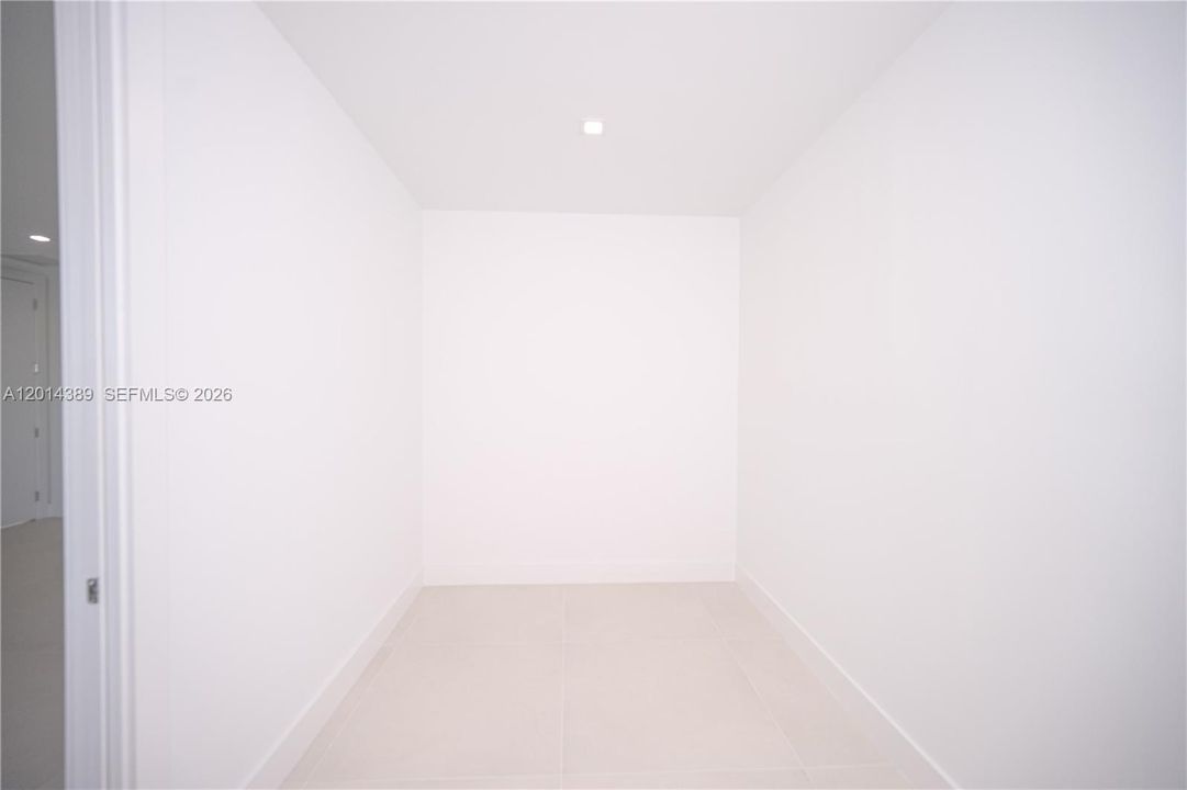 En Venta: $2,150,000 (5 camas, 4 baños, 4078 Pies cuadrados)