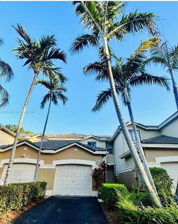 Recently Rented: $2,650 (2 beds, 2 baths, 1155 Square Feet)