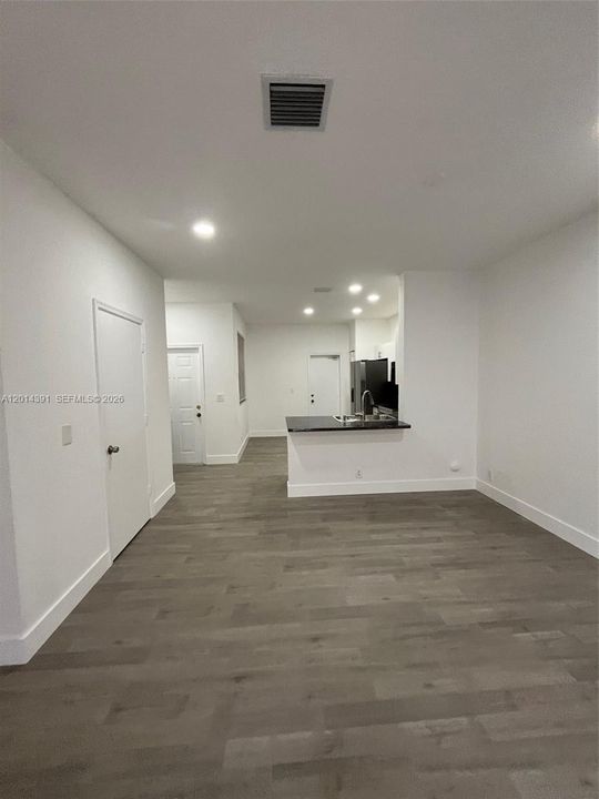Recently Rented: $2,650 (2 beds, 2 baths, 1155 Square Feet)