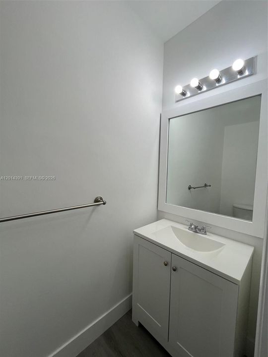 Recently Rented: $2,650 (2 beds, 2 baths, 1155 Square Feet)
